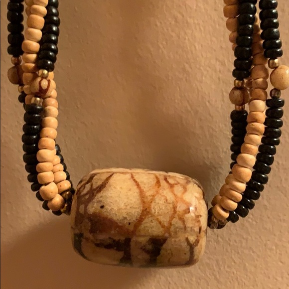 Stunning Bead Necklace - Picture 3 of 4